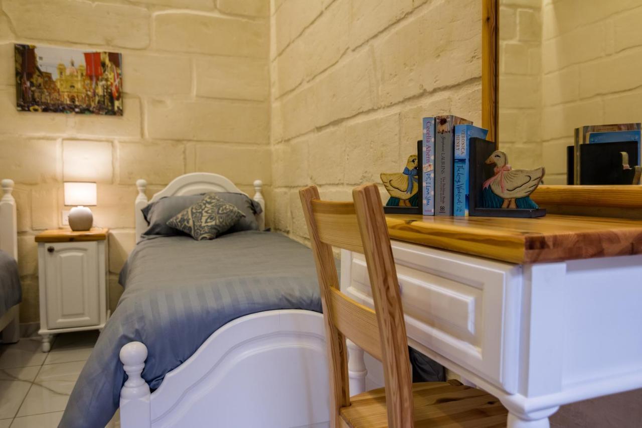 Ta' Gilard - Lovely Renovated Holiday Home Zabbar Exterior photo